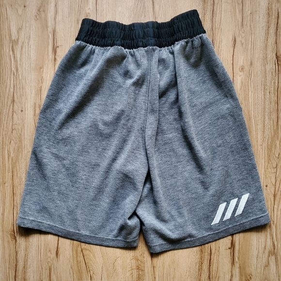 Adidas shorts SKU259 - Picture 2 of 3